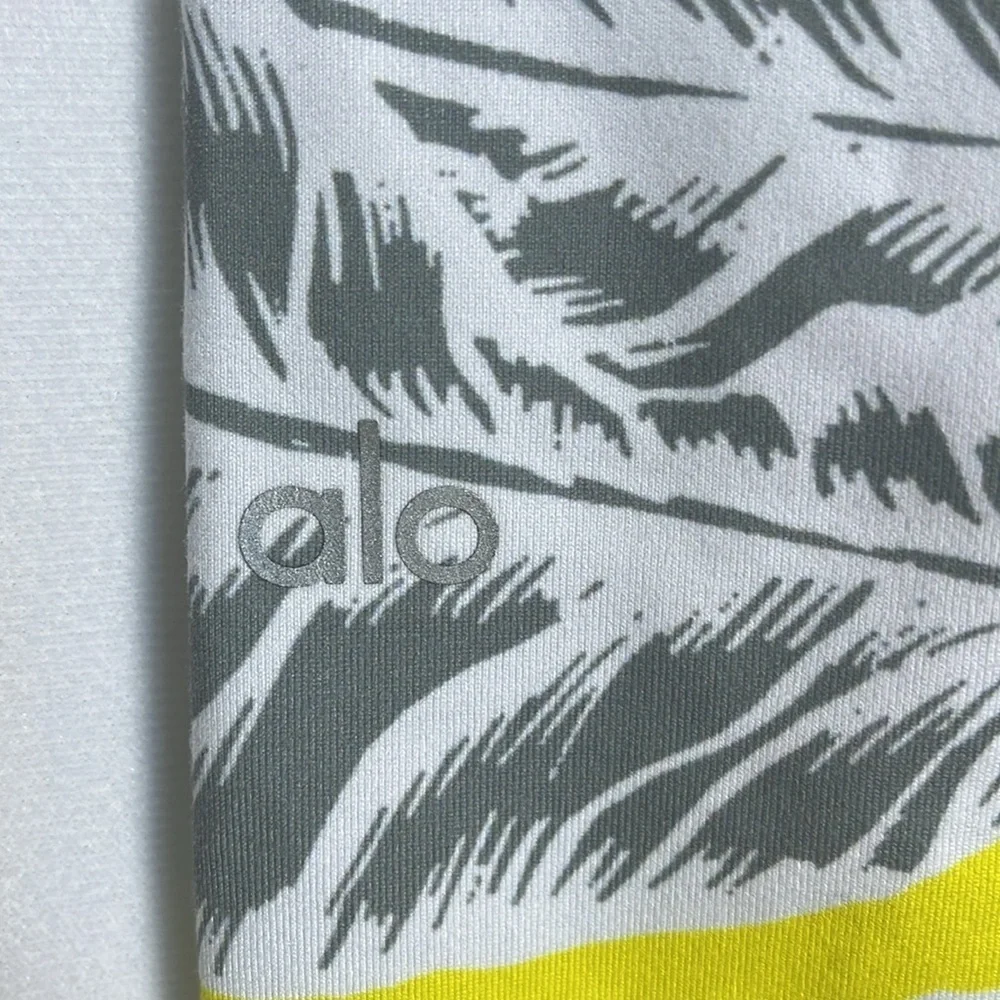 Alo Yoga Airbrush Palm-Printed Sport Leggings Size M 28” Inseam Full Length EUC